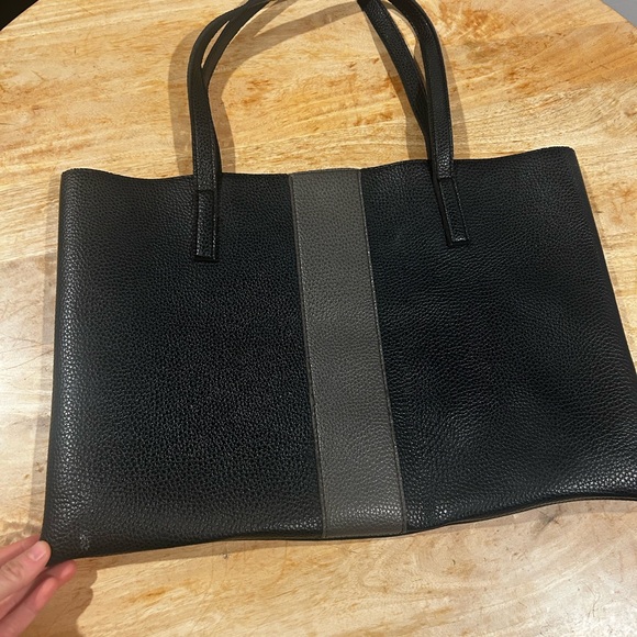 Michael Kors Handbags - Michael Kors Tote